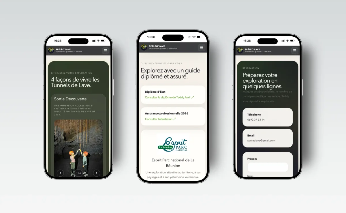 Formules, qualifications du guide et formulaire de réservation sur trois écrans mobiles